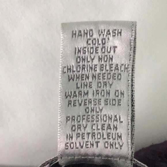 Woman’s jacket- Chico’s - Picture 5 of 9